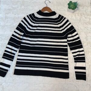 Nwt Gap Merino wool blend black & white striped mock neck sweater